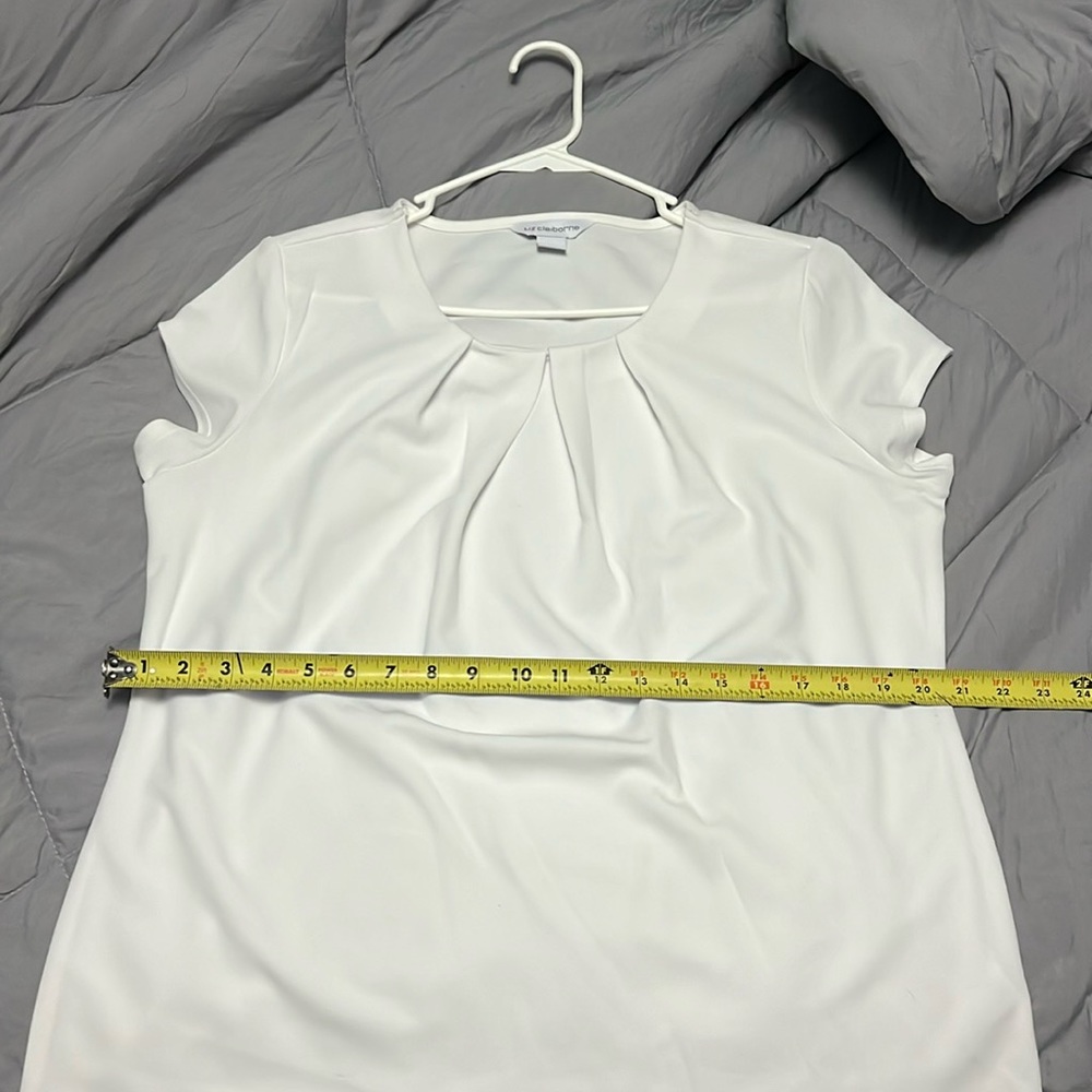 Women’s size large Liz Claiborne cap sleeve top